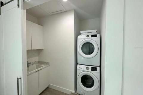 Villa ou maison à vendre à Tampa, Floride: 2 chambres, 225.01 m2 № 2130411 - photo 17