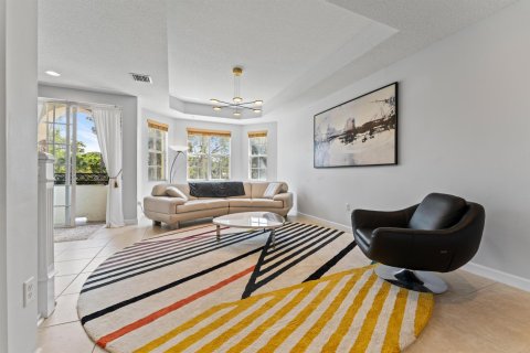 Townhouse in Palm Beach Gardens, Florida 3 bedrooms, 194.72 sq.m. № 2342959 - photo 8