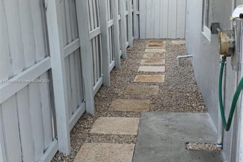 Купить коммерческую недвижимость в Майами, Флорида 181.07м2, № 1979723 - фото 21