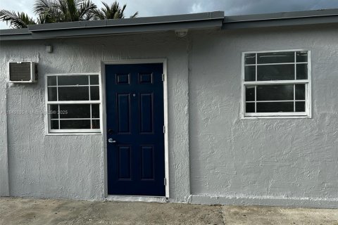 Купить коммерческую недвижимость в Майами, Флорида 181.07м2, № 1979723 - фото 19