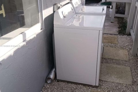 Купить коммерческую недвижимость в Майами, Флорида 181.07м2, № 1979723 - фото 24