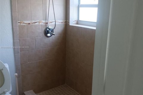 Купить коммерческую недвижимость в Майами, Флорида 181.07м2, № 1979723 - фото 28