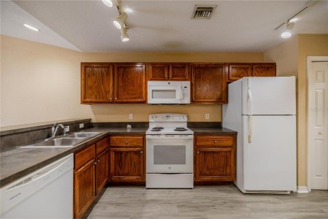 House in Ocala, Florida 2 bedrooms, 103.86 sq.m. № 1566775 - photo 7