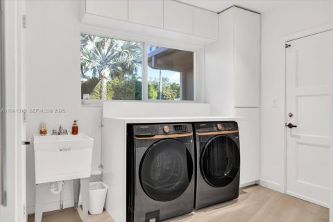 Купить виллу или дом в Серфсайд, Флорида 3 спальни, 231.51м2, № 2052378 - фото 29