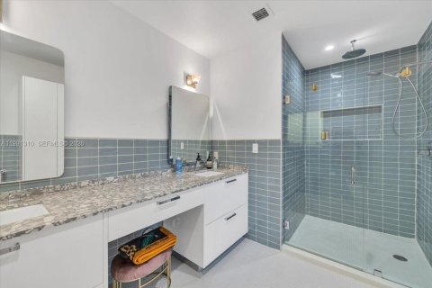 Купить виллу или дом в Серфсайд, Флорида 3 спальни, 231.51м2, № 2052378 - фото 24