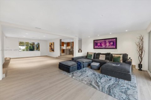 Купить виллу или дом в Серфсайд, Флорида 3 спальни, 231.51м2, № 2052378 - фото 13