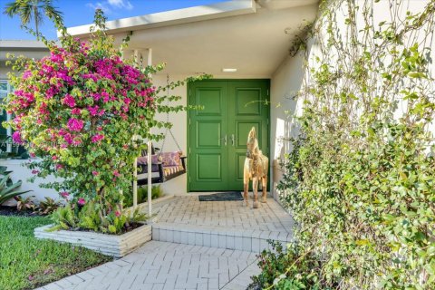 Купить виллу или дом в Серфсайд, Флорида 3 спальни, 231.51м2, № 2052378 - фото 11