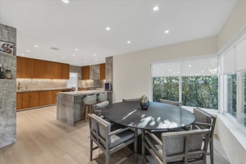 Купить виллу или дом в Серфсайд, Флорида 3 спальни, 231.51м2, № 2052378 - фото 17