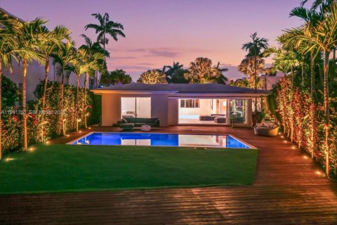 Купить виллу или дом в Серфсайд, Флорида 3 спальни, 231.51м2, № 2052378 - фото 8