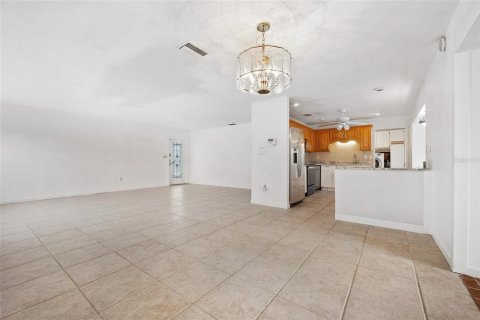 Villa ou maison à vendre à Punta Gorda, Floride: 3 chambres, 196.95 m2 № 1587305 - photo 6
