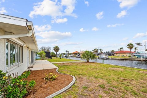 Villa ou maison à vendre à Punta Gorda, Floride: 3 chambres, 196.95 m2 № 1587305 - photo 27