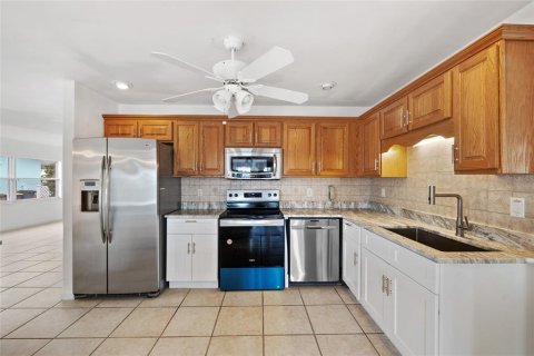 Villa ou maison à vendre à Punta Gorda, Floride: 3 chambres, 196.95 m2 № 1587305 - photo 9