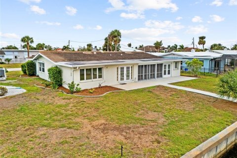 Villa ou maison à vendre à Punta Gorda, Floride: 3 chambres, 196.95 m2 № 1587305 - photo 30