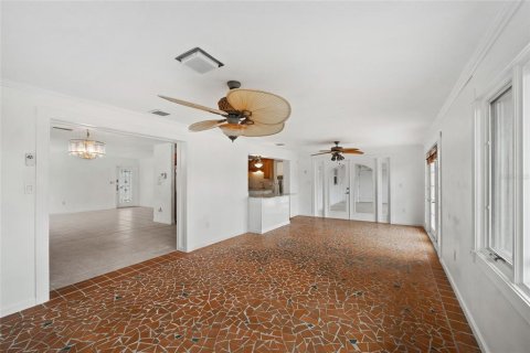Villa ou maison à vendre à Punta Gorda, Floride: 3 chambres, 196.95 m2 № 1587305 - photo 11