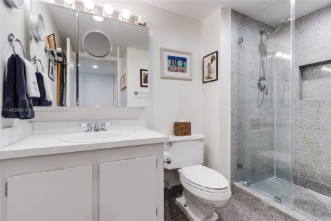 Condo in Aventura, Florida, 2 bedrooms  № 1710391 - photo 23