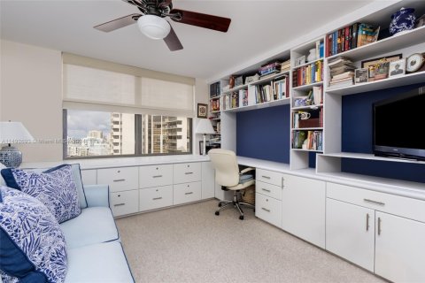Condo in Aventura, Florida, 2 bedrooms  № 1710391 - photo 22