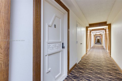 Condo in Aventura, Florida, 2 bedrooms  № 1710391 - photo 4