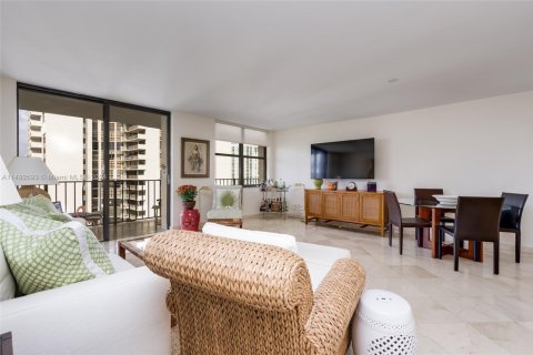 Condo in Aventura, Florida, 2 bedrooms  № 1710391 - photo 11
