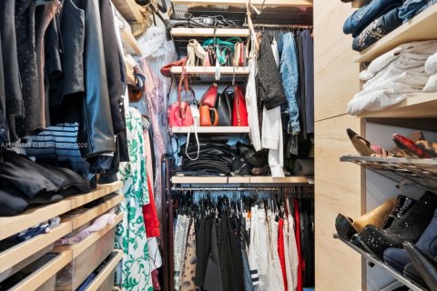 Купить кондоминиум в Майами, Флорида 2 спальни, 98.94м2, № 1922442 - фото 23