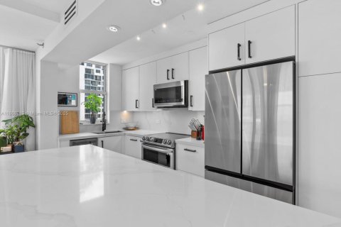 Купить кондоминиум в Майами, Флорида 2 спальни, 98.94м2, № 1922442 - фото 3