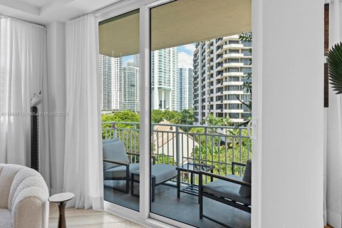 Купить кондоминиум в Майами, Флорида 2 спальни, 98.94м2, № 1922442 - фото 14