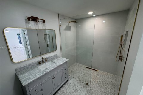 Купить виллу или дом в Форт Майерс, Флорида 3 спальни, 157.38м2, № 1997037 - фото 3