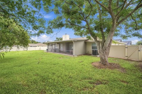 House in Seffner, Florida 4 bedrooms, 165.74 sq.m. № 2126948 - photo 2