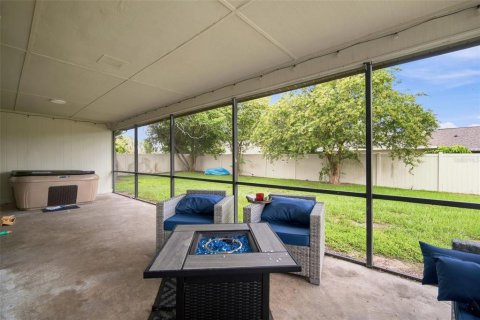 House in Seffner, Florida 4 bedrooms, 165.74 sq.m. № 2126948 - photo 1