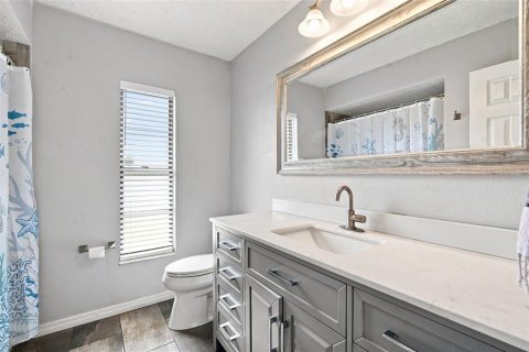 House in Seffner, Florida 4 bedrooms, 165.74 sq.m. № 2126948 - photo 6