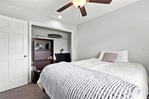 House in Seffner, Florida 4 bedrooms, 165.74 sq.m. № 2126948 - photo 8