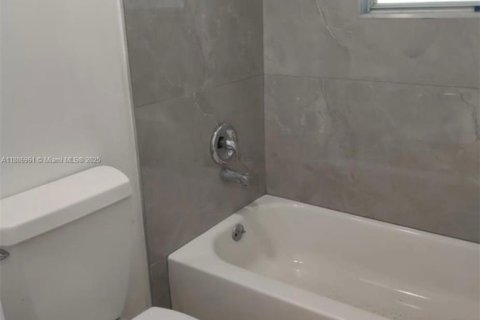 Купить кондоминиум в Коконат Крик, Флорида 2 спальни, 90.58м2, № 1933714 - фото 5