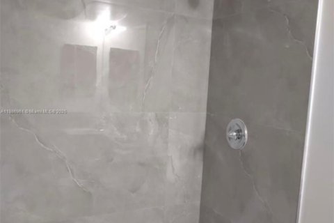 Купить кондоминиум в Коконат Крик, Флорида 2 спальни, 90.58м2, № 1933714 - фото 3