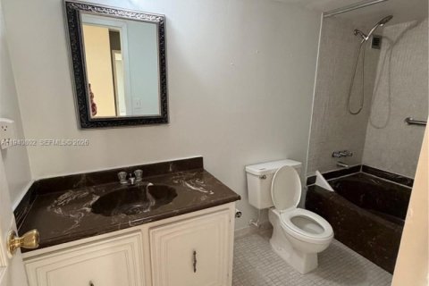Condo in Hallandale Beach, Florida, 1 bedroom № 1998509 - photo 20