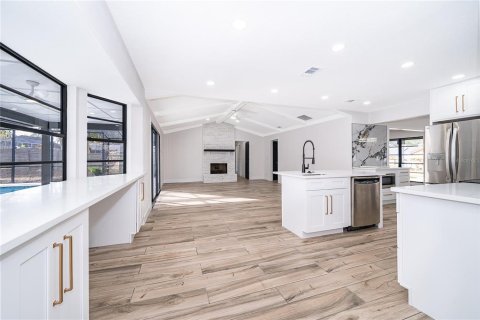 Villa ou maison à vendre à Longwood, Floride: 4 chambres, 191.94 m2 № 2144551 - photo 12