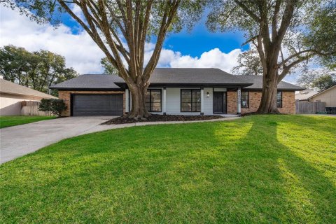 Villa ou maison à Longwood, Floride 4 chambres, 191.94 m2 № 2144551