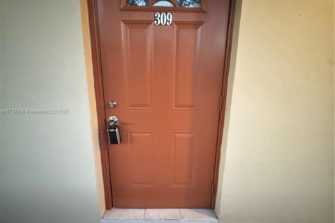 Condo in Sunrise, Florida, 2 bedrooms  № 1765058 - photo 3