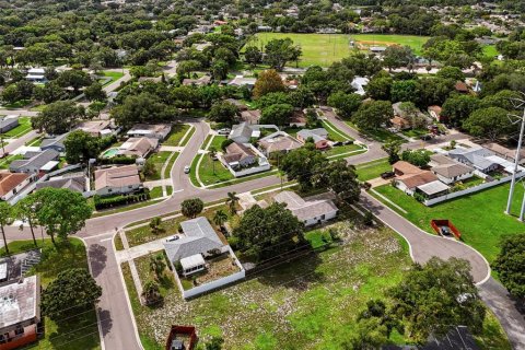 House in Palm Harbor, Florida 3 bedrooms, 127.28 sq.m. № 2405076 - photo 2