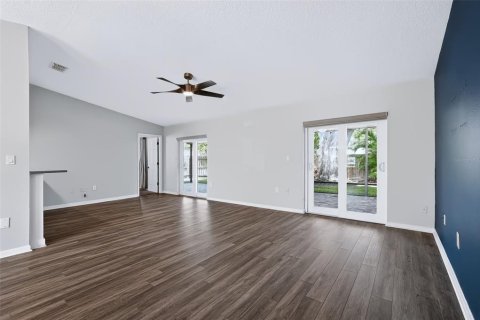 House in Palm Harbor, Florida 3 bedrooms, 127.28 sq.m. № 2405076 - photo 16