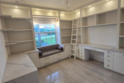 Купить виллу или дом в Майами, Флорида 3 спальни, 211.35м2, № 1964469 - фото 13