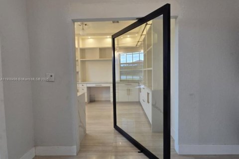 Купить виллу или дом в Майами, Флорида 3 спальни, 211.35м2, № 1964469 - фото 11