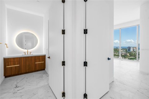 Copropriété à vendre à Saint Petersburg, Floride: 2 chambres, 162.86 m2 № 2267207 - photo 30