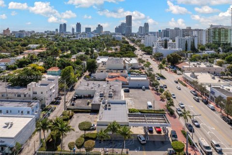Propiedad comercial en venta en Miami Beach, Florida № 2010205 - foto 16