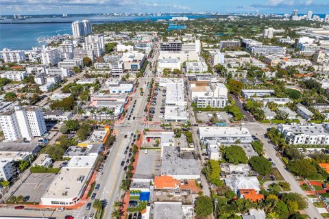 Propiedad comercial en venta en Miami Beach, Florida № 2010205 - foto 10