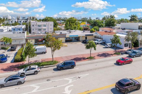 Propiedad comercial en venta en Miami Beach, Florida № 2010205 - foto 19