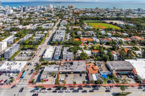 Коммерческая недвижимость в Майами-Бич, Флорида № 2010205