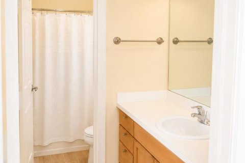 House in Okeechobee, Florida 3 bedrooms, 133.22 sq.m. № 2279038 - photo 24
