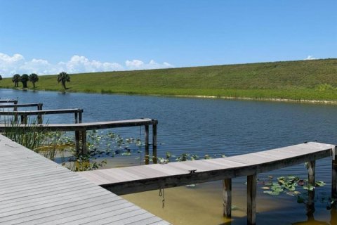 House in Okeechobee, Florida 3 bedrooms, 133.22 sq.m. № 2279038 - photo 13