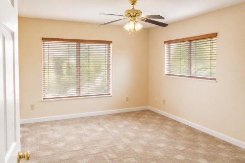 House in Okeechobee, Florida 3 bedrooms, 133.22 sq.m. № 2279038 - photo 15