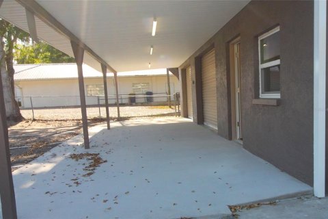 Commercial property in Mascotte, Florida 12.26 sq.m. № 1631561 - photo 13