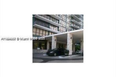 Condo in Miami, Florida, 1 bedroom № 1945879 - photo 4